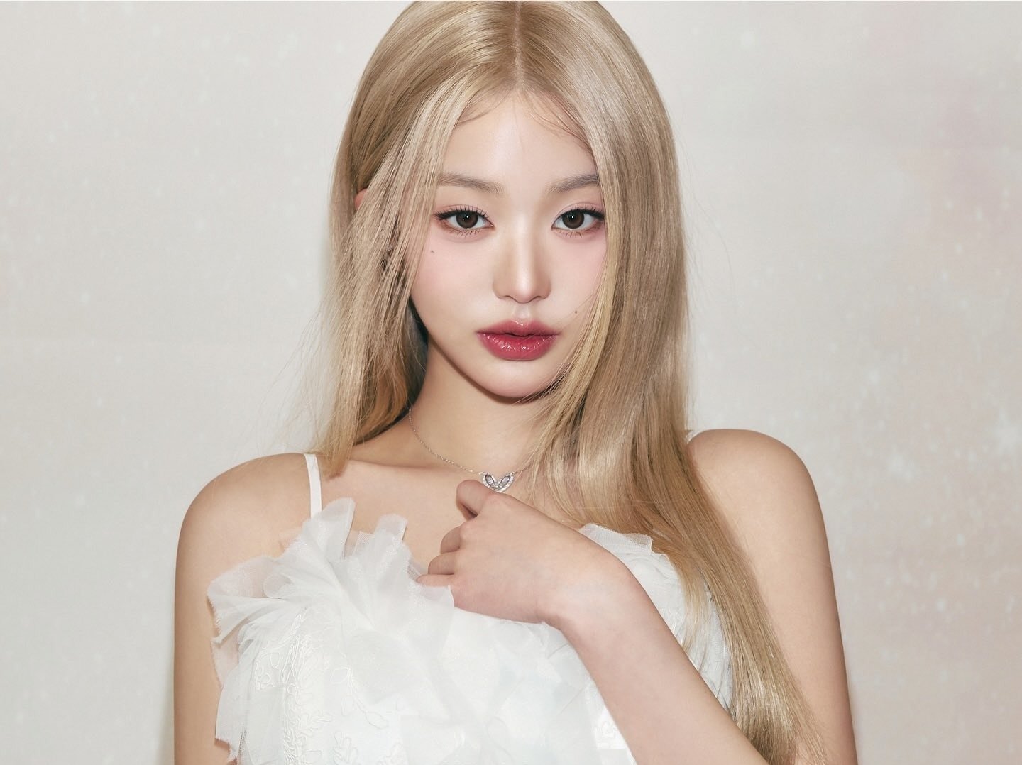 zYLZRqO6 IVE Wonyoung Kpop Cum Tribute 04.jpg